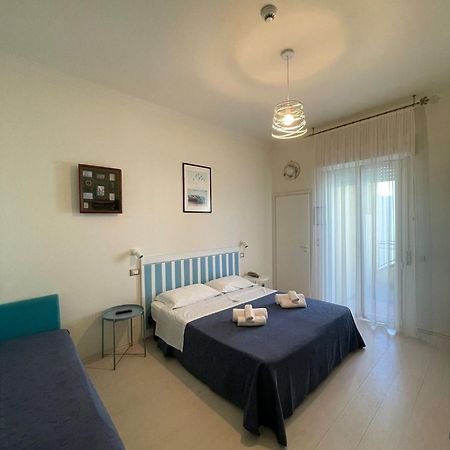 Hotel Dei Platani Rimini Exteriör bild