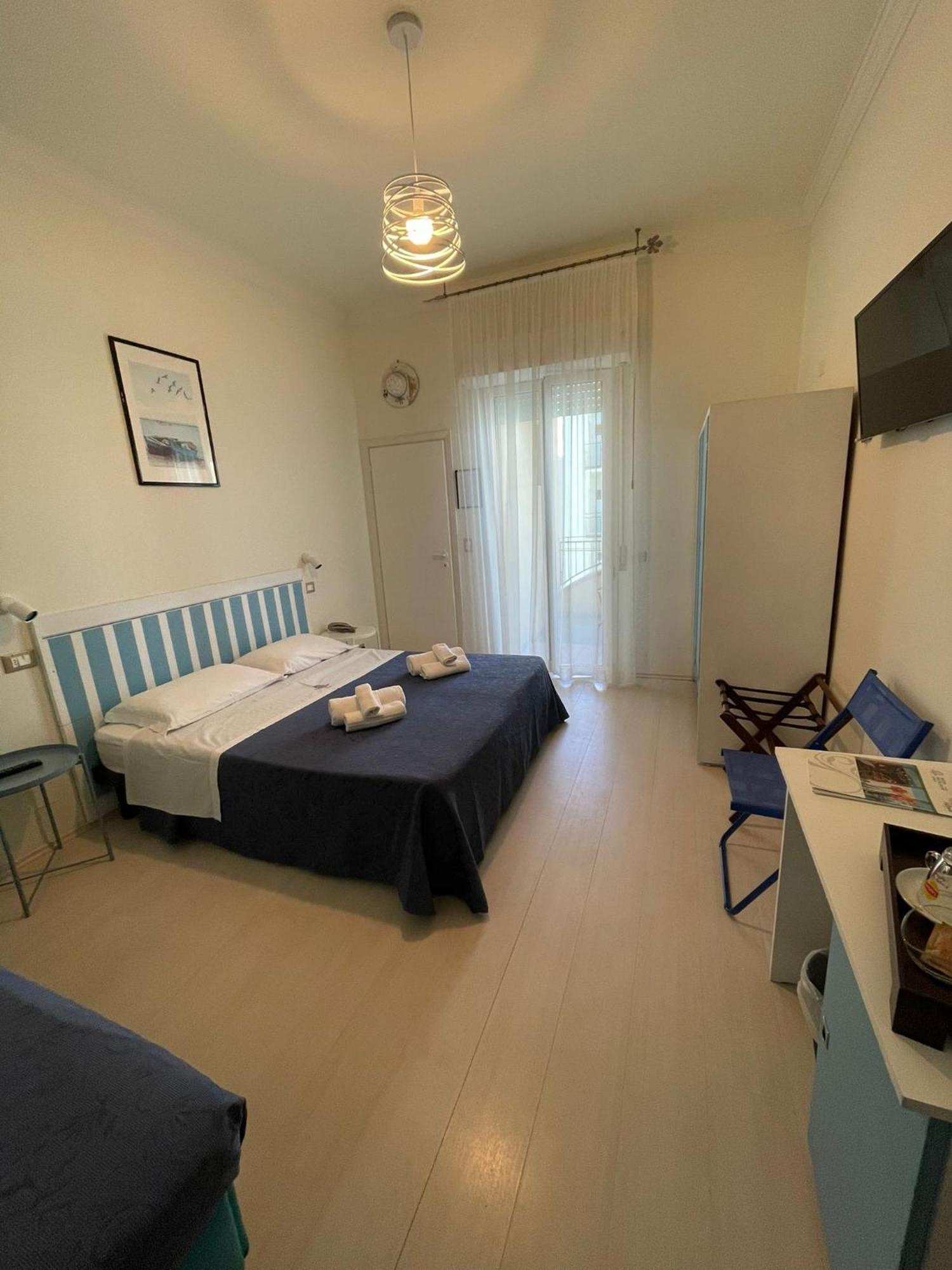 Hotel Dei Platani Rimini Exteriör bild